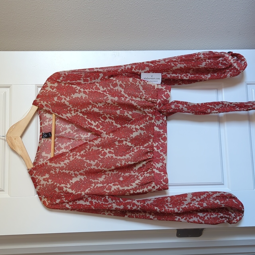 Windsor Store Wrap Crop Top